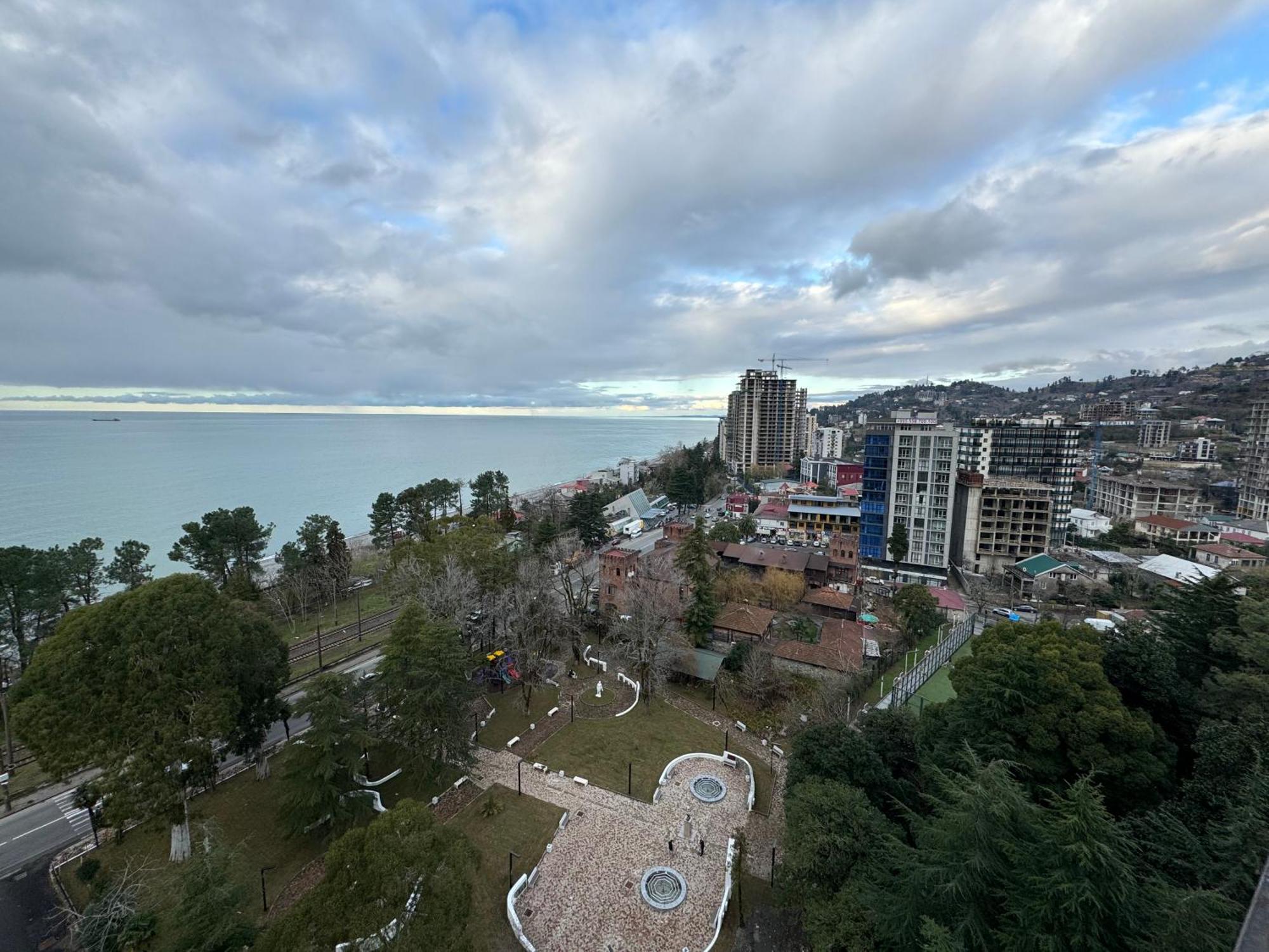 Colibri Apartamento Batumi Exterior foto