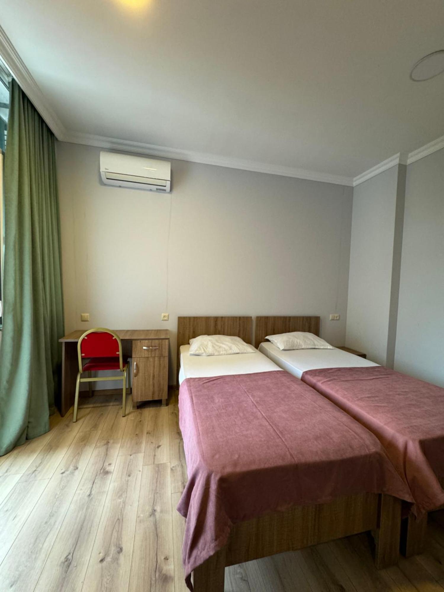 Colibri Apartamento Batumi Exterior foto