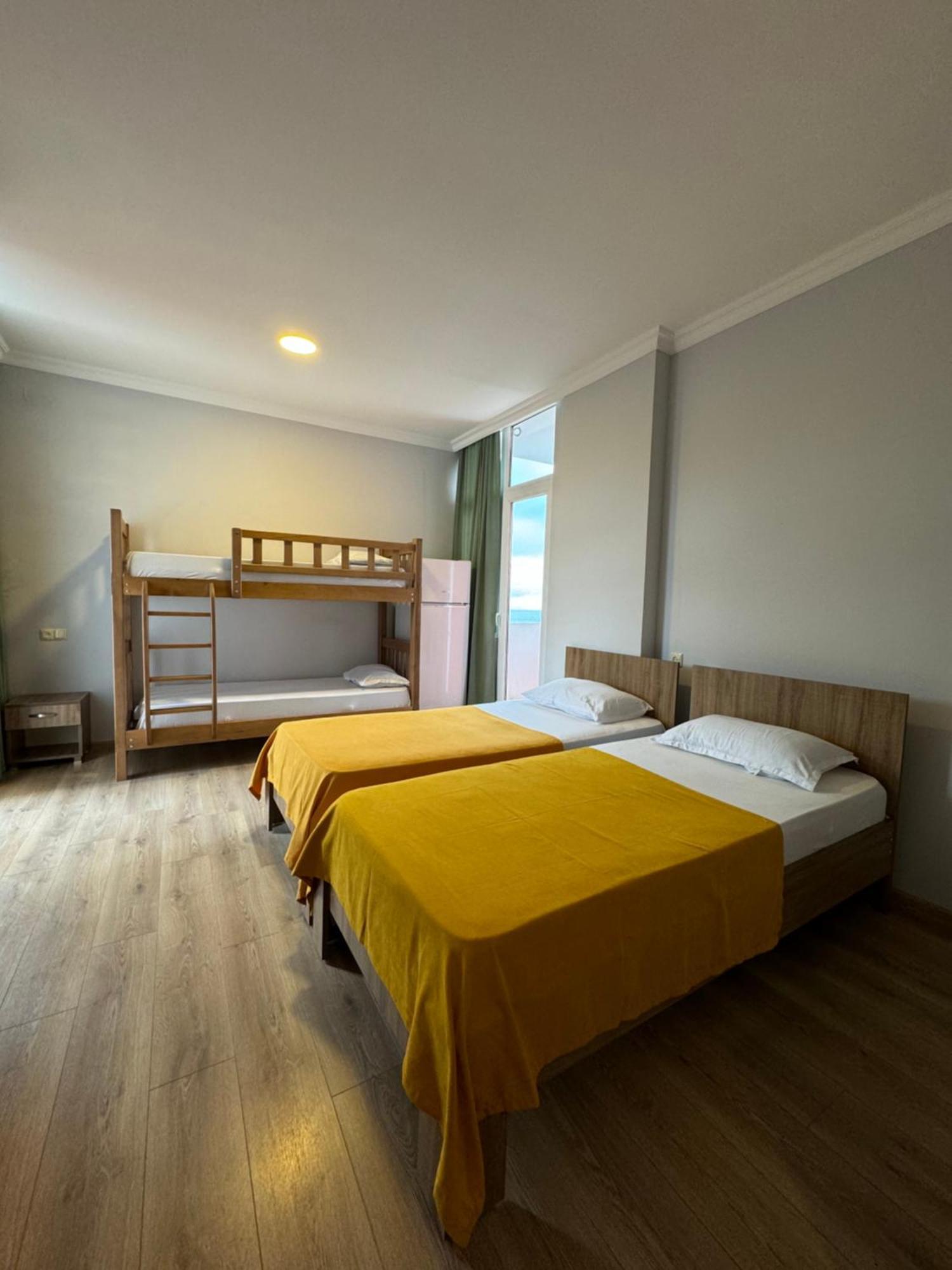 Colibri Apartamento Batumi Exterior foto