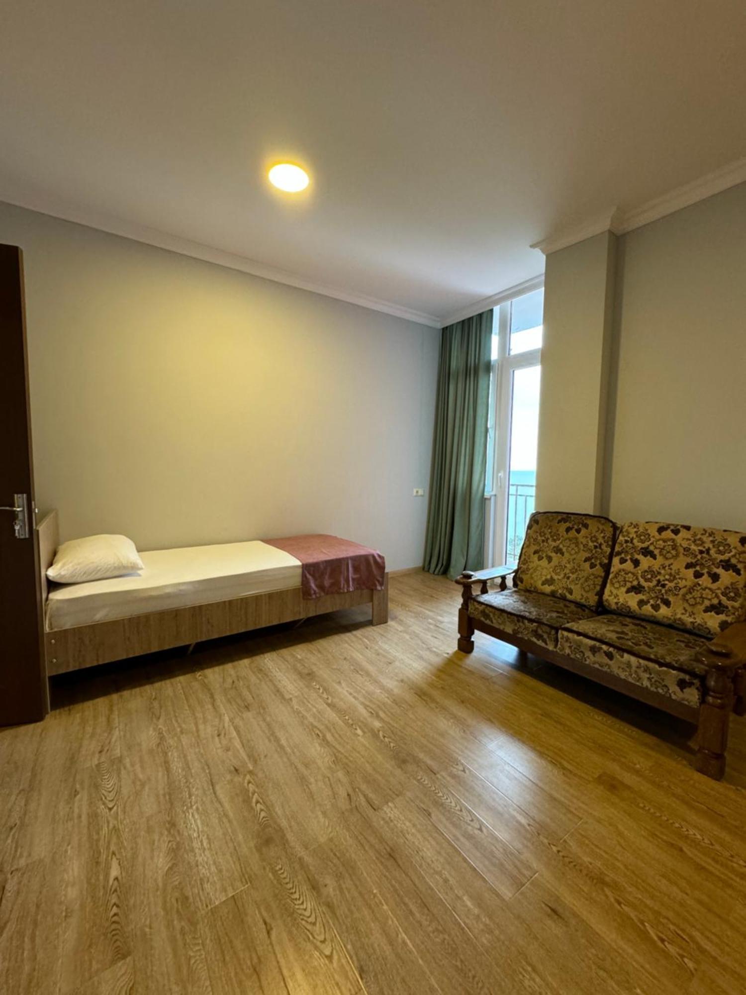 Colibri Apartamento Batumi Exterior foto
