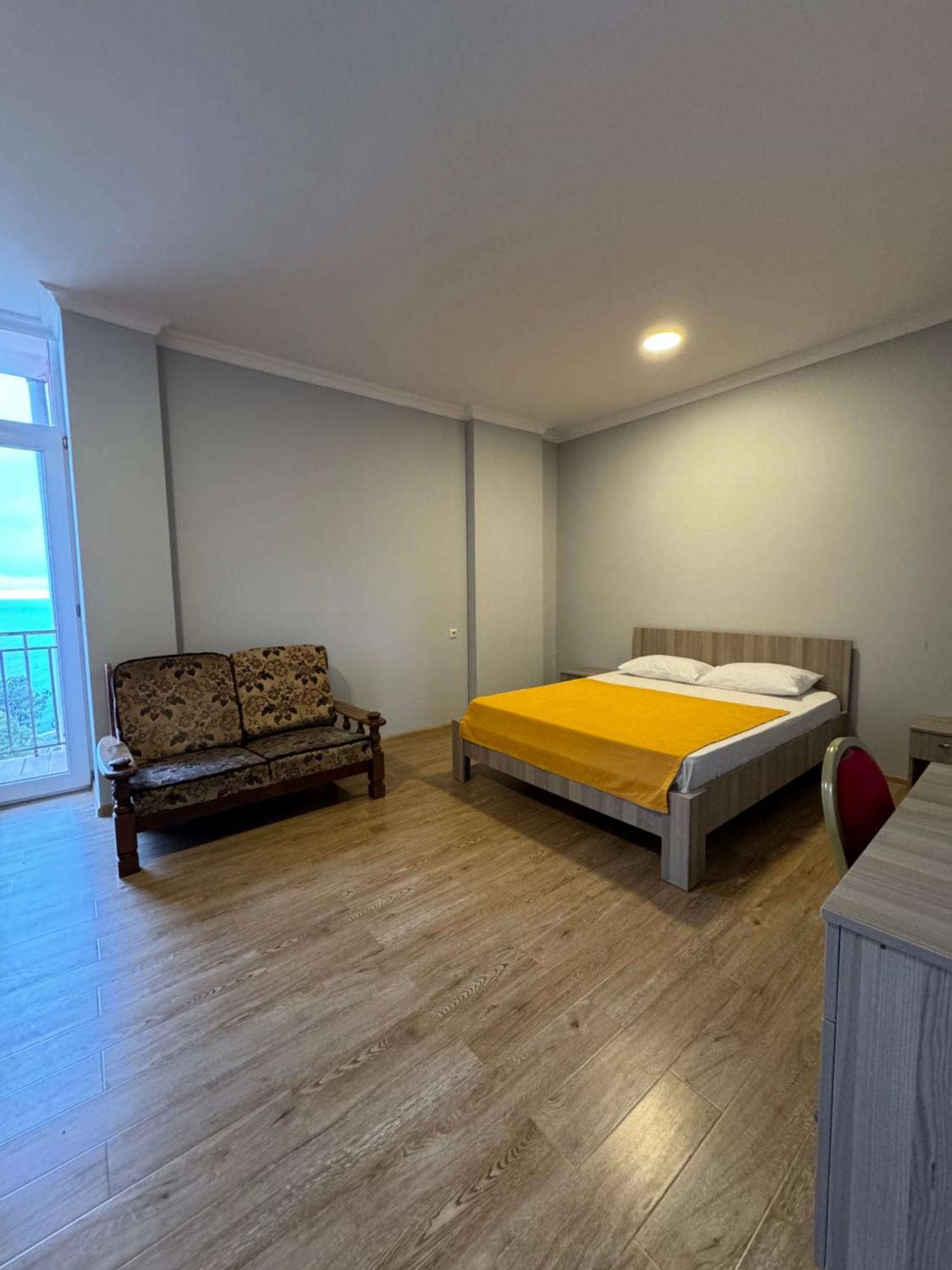 Colibri Apartamento Batumi Exterior foto