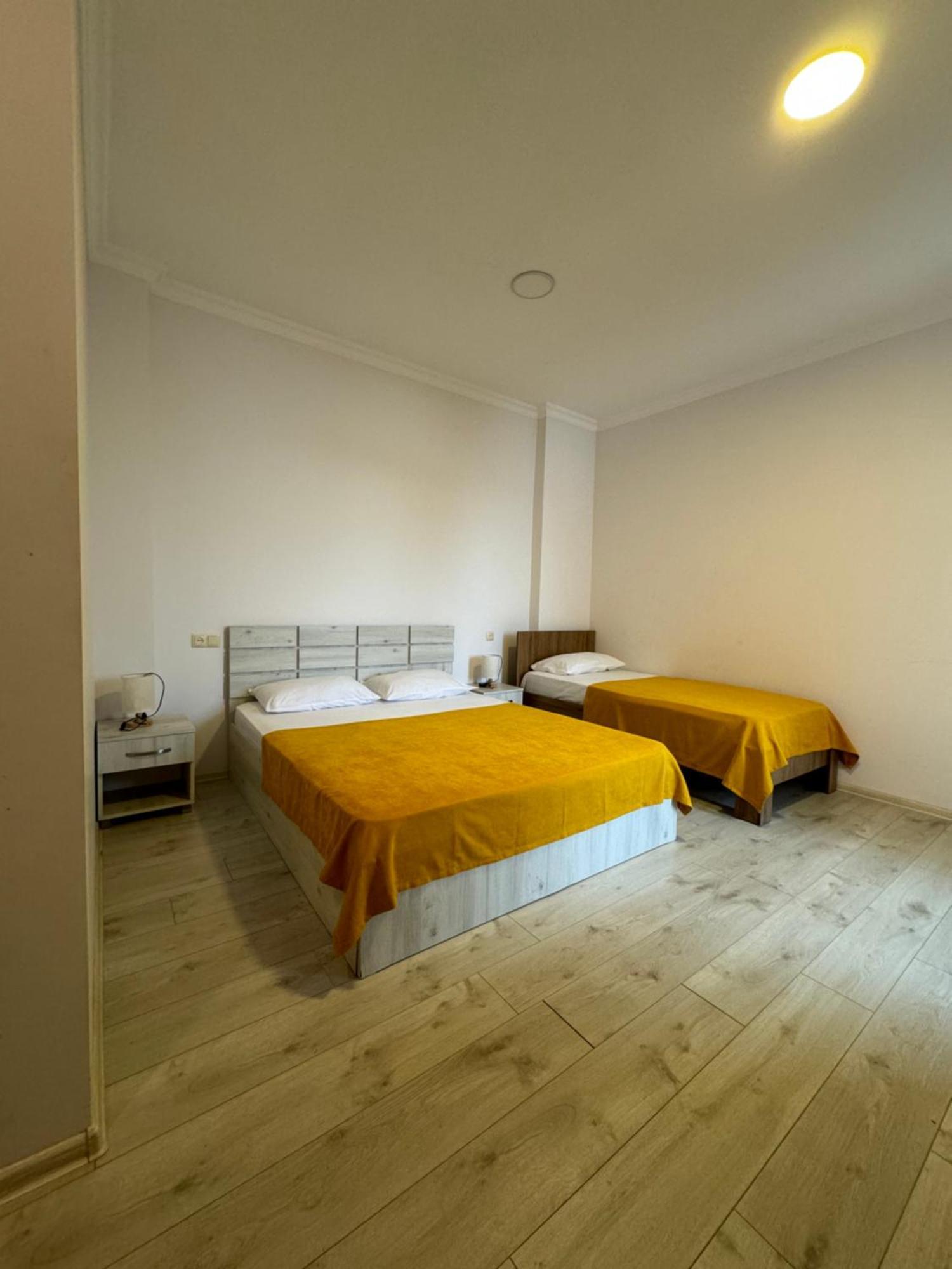 Colibri Apartamento Batumi Exterior foto