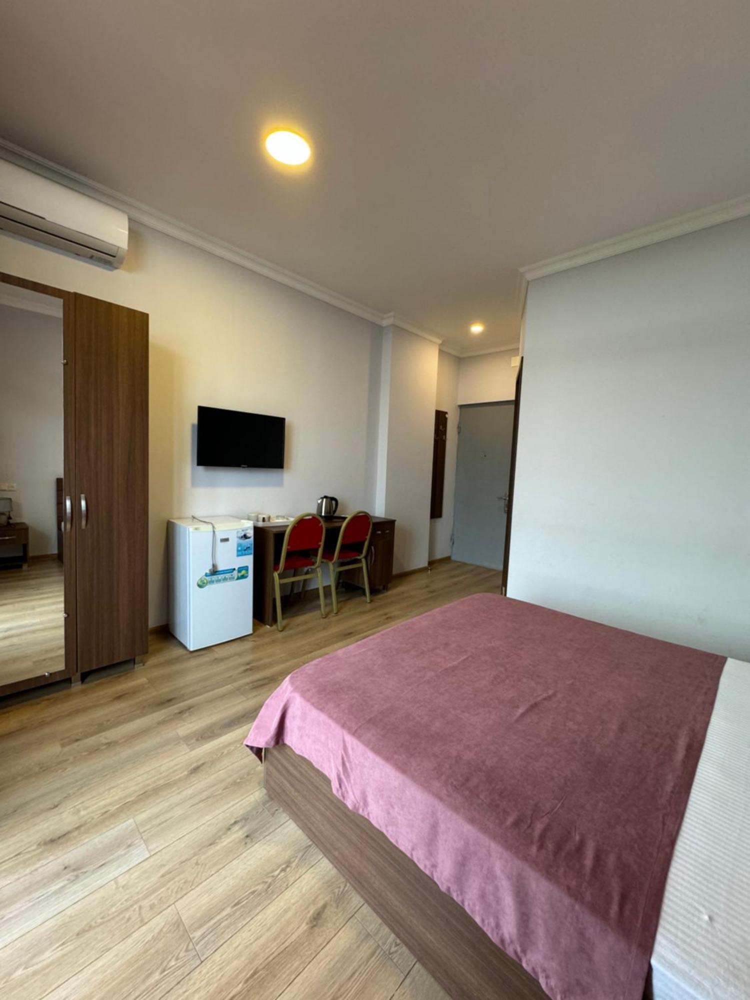 Colibri Apartamento Batumi Exterior foto