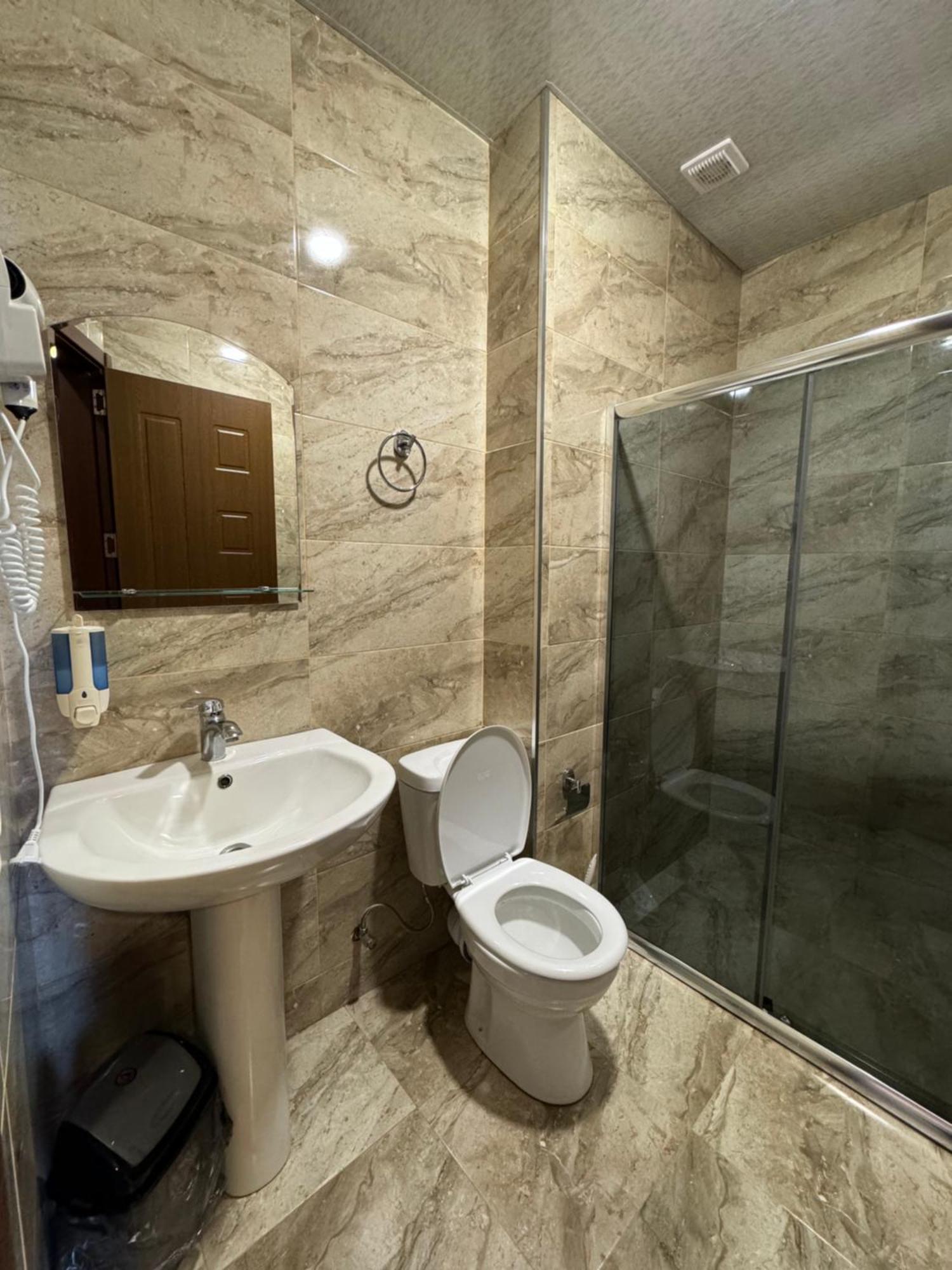 Colibri Apartamento Batumi Exterior foto
