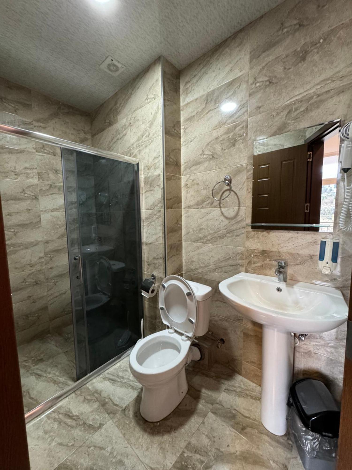 Colibri Apartamento Batumi Exterior foto