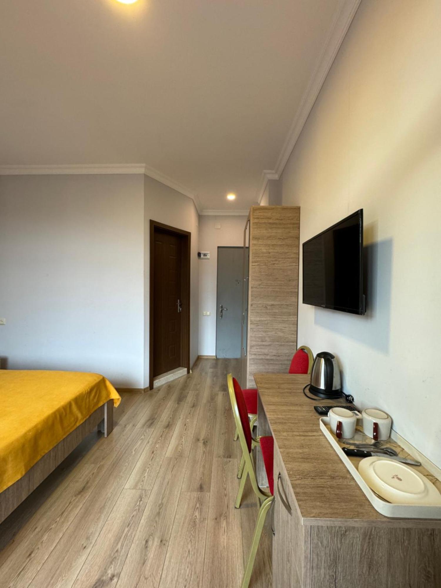 Colibri Apartamento Batumi Exterior foto