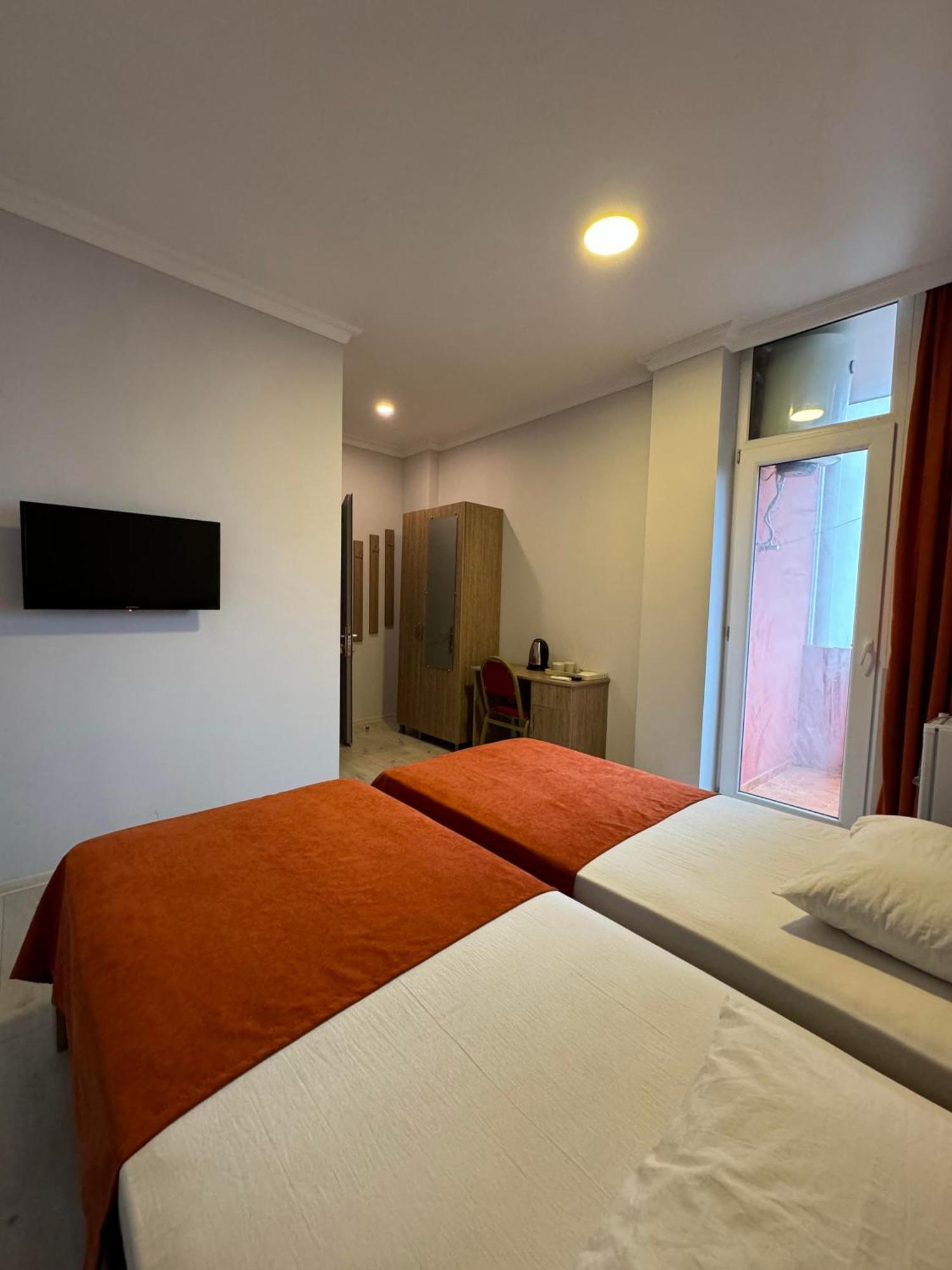 Colibri Apartamento Batumi Exterior foto
