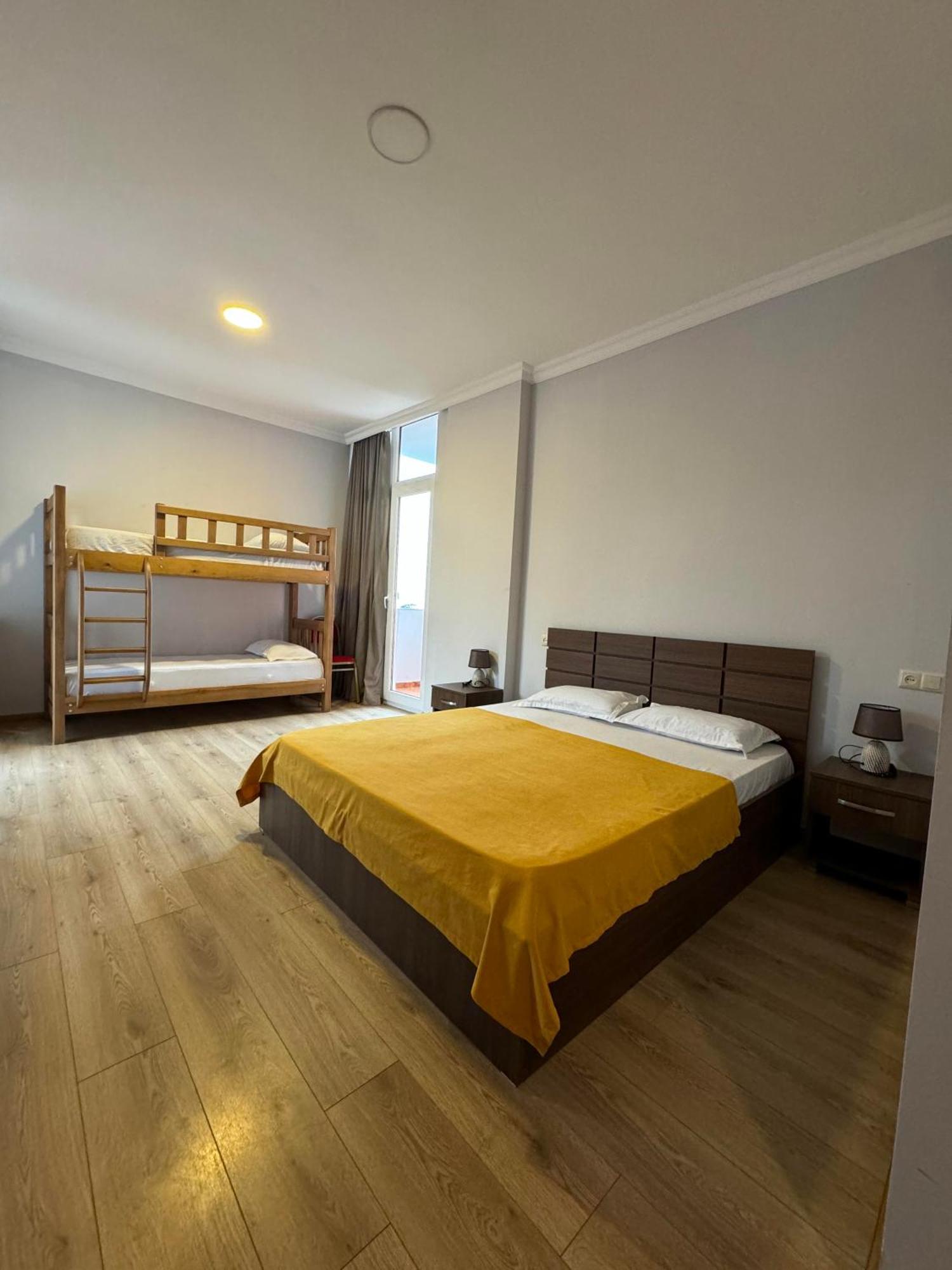 Colibri Apartamento Batumi Exterior foto
