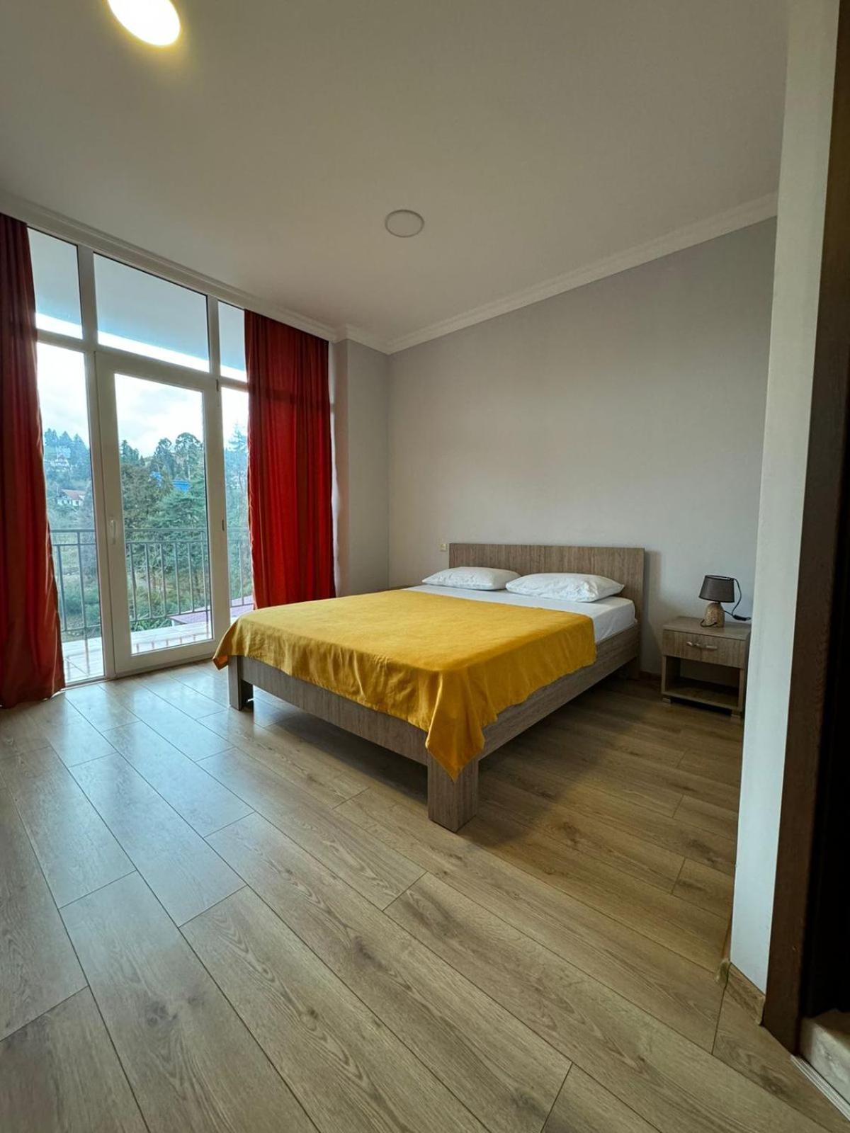 Colibri Apartamento Batumi Exterior foto
