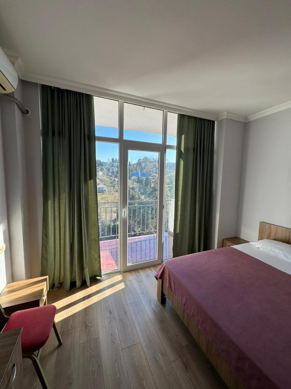 Colibri Apartamento Batumi Exterior foto